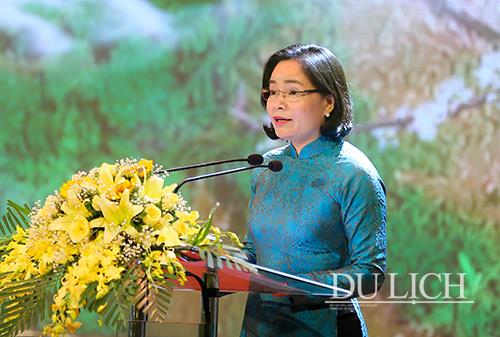 Thứ trưởng Bộ VHTTDL Trịnh Thị Thủy phát biểu khai mạc